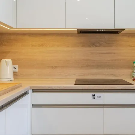 Pulaskiego Urban By Bookinghost Appartement